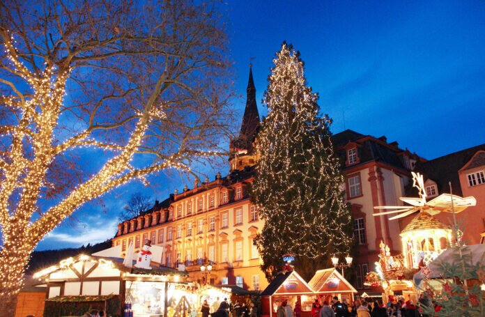 Die Erbacher Schloßweihnacht - nur einer von vielen Weihnachtsmärkten. Foto: Stadt Erbach